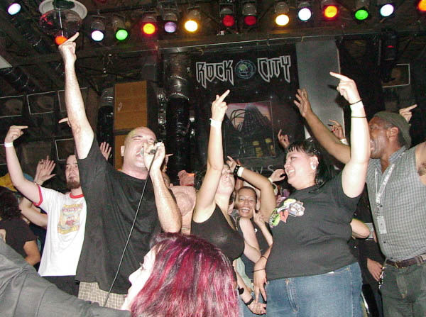 4035greenfingercrowd