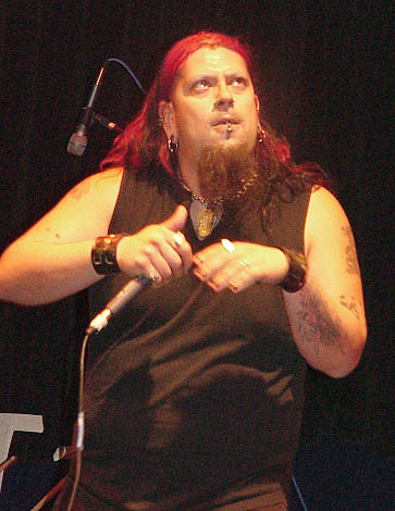 092htthgerardolooksup